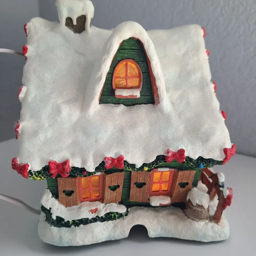 2008 Hawthorne Village Disney Hi-Ho Holiday Lighted‎ Cottage w Mickey Mouse COA